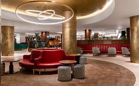 Hilton Birmingham Metropole Hotel 4*